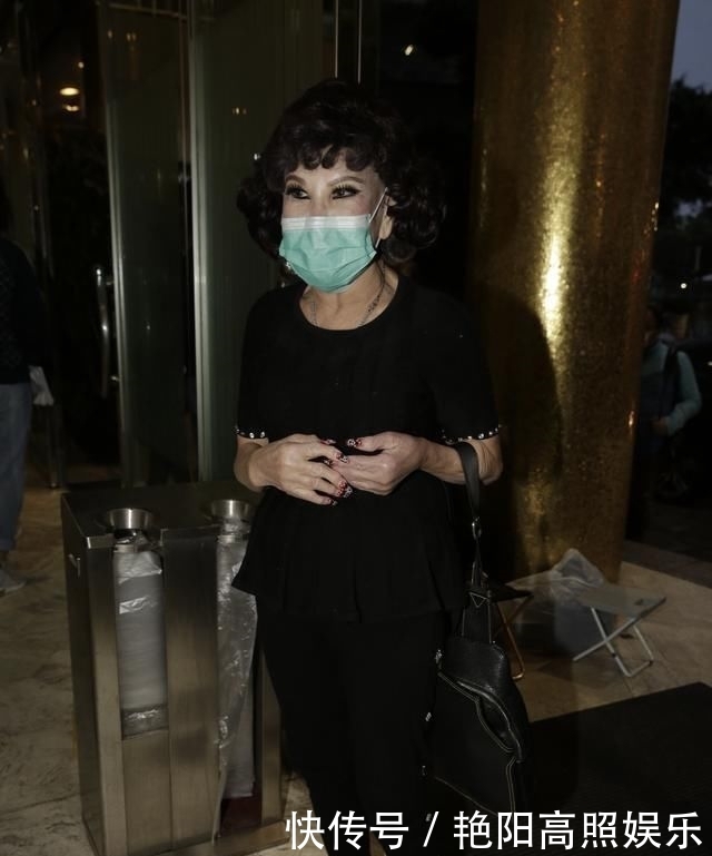 「儿子」霍英东前儿媳洪国华设灵儿子亲自打理后事,邓兆尊黄夏蕙现身致哀