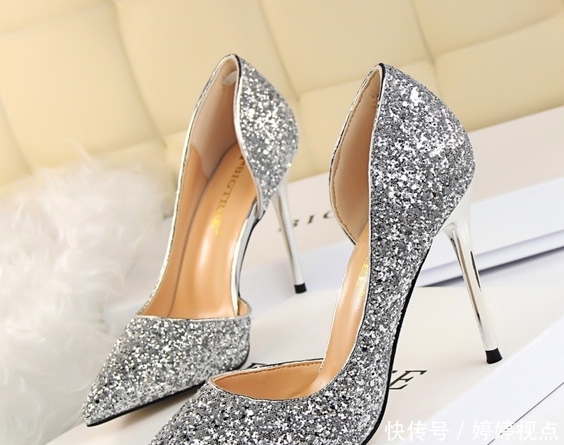 『大方优雅不累脚』刚出炉的新款女鞋单鞋,款款显高舒适又好搭,赶紧走起你的女神范