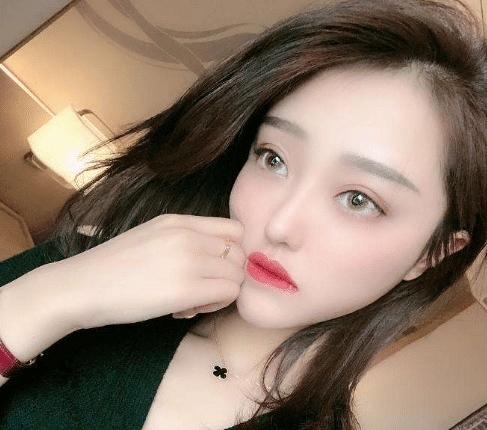  『仙家』娜美“叛逃”仙家之后，直播人气一直掉，近日开播只有不足百人观看