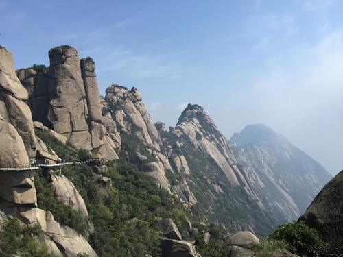 中国江西一座被忽略的旅游景区, 媲美黄山华山, 门票仅80, 拥有万