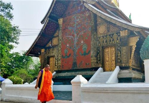 老挝最神奇的寺庙：据说一开门就会下雨，就连美国总统都来参观