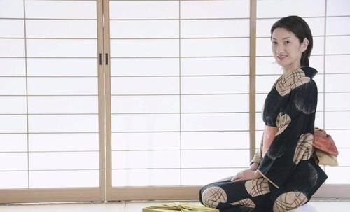 去日本旅游最讨厌什么？无止境的鞠躬啊