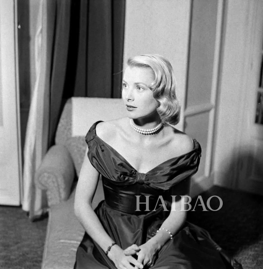 惊讶| 外国皇室不流行宫斗,王妃们比的是这些细节谁更时尚!