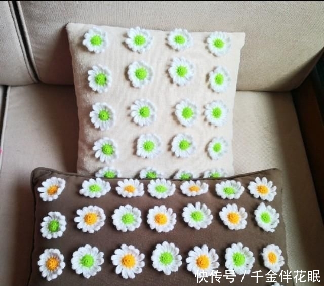  「花香」像闻花香一样看着雏菊，每天都变得美丽