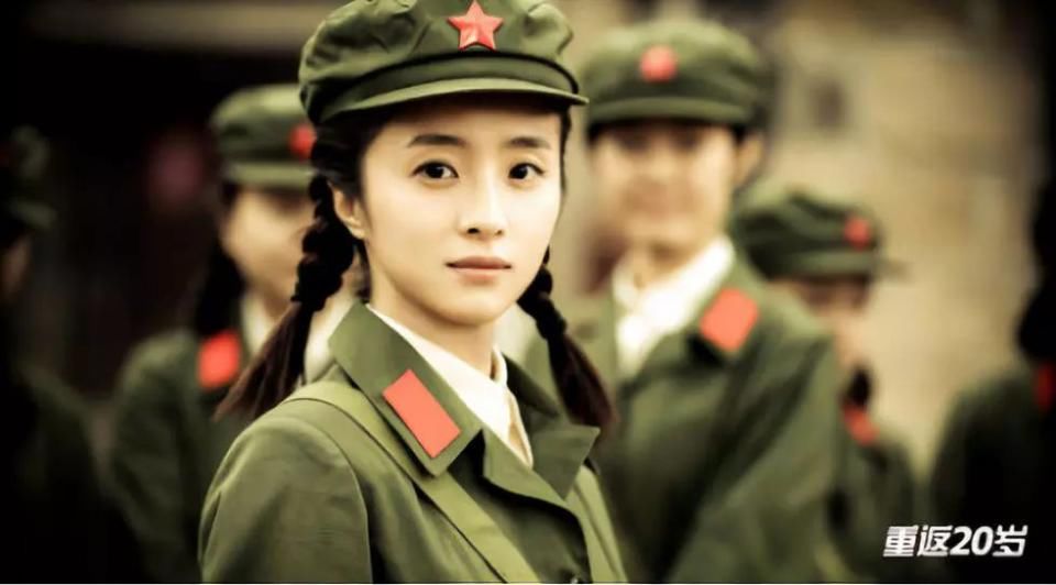 新剧霸屏,胡冰卿竟带着这些重返二十岁?