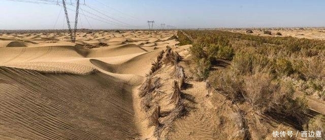  【一条】中国沙漠里的一条公路，每四公里有一口水井