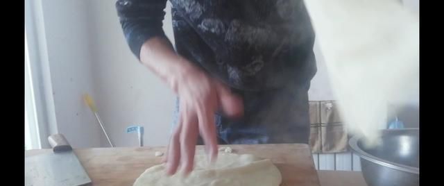  [柔软]春饼的正确做法,张张饼薄如纸,柔软筋道又好吃,孩子天天吃不够