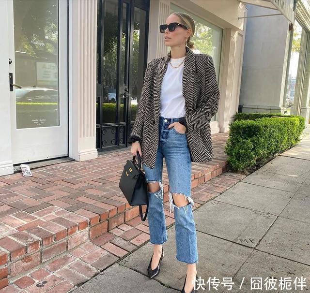  #粗跟奶奶鞋#不要再穿小白鞋啦！今年流行这4双鞋子搭配牛仔裤，优雅又好看！
