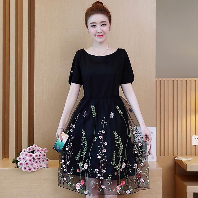 200斤姐姐嫩得像18岁，原来竟穿了5XL大码裙!洋气又显瘦