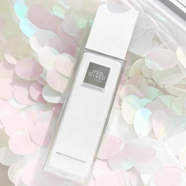 央视主持人，被评为“世界杯最美”女主持，一双大长腿十足抢镜