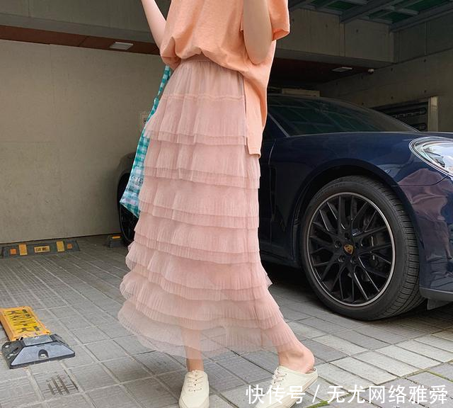  『女性』不爱裤子的女人，可以试试半身裙，尽显不一样的风采
