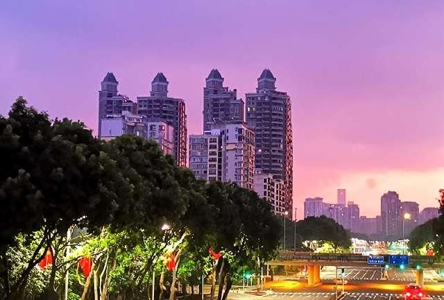 中国城建水平最高的城市，摩天楼指数和绿化指数位居全国榜首