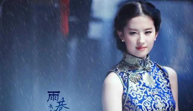  『展现』为什么现在还有人喜欢穿旗袍？大放异彩的旗袍文化，展现东方美