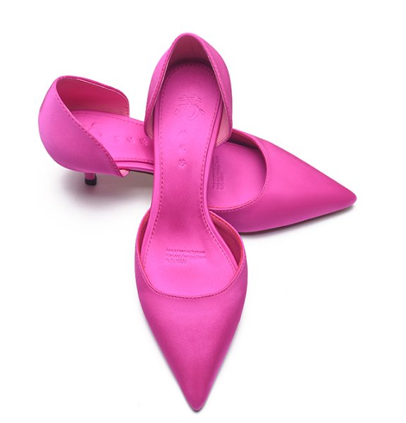 闺蜜从不穿坡跟鞋，只穿这几款舒适的高跟鞋，照样也有气质