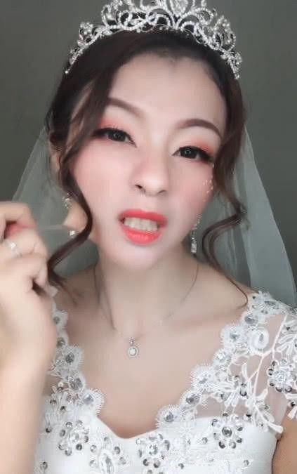 新娘办完婚礼之后卸妆，新郎从未见过卸妆的她，吓得晕过去