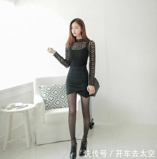 『辣妈』紧身裙辣妈翩若惊鸿，长腿不一般啊！