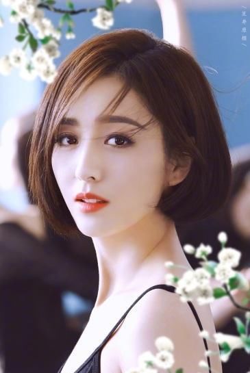  「梨涡」丫丫醇酒美人，梨涡醉人心！
