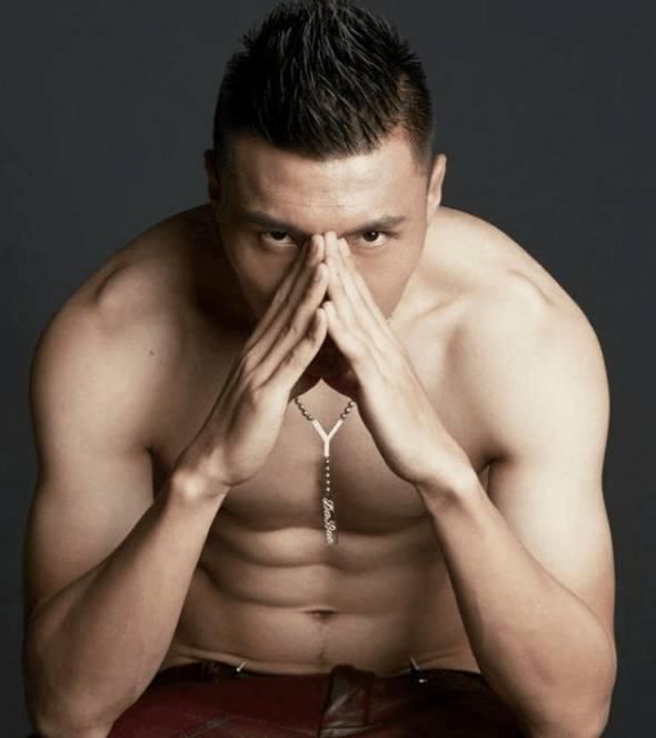 王大雷用健身照回应白切鸡言论 网友：还是取消国足吧 闹心