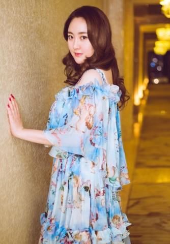 她为戏增肥却惨遭男友抛弃,变胖以后星途开挂,如今是微胖女神!