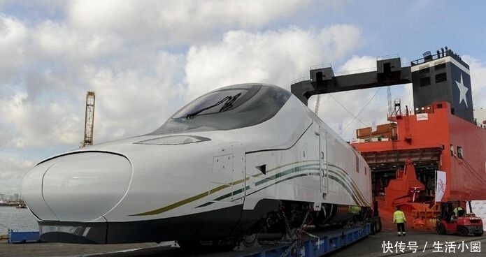 全球首条沙漠高铁，总投资1100亿元，不在中国却由中国人设计！