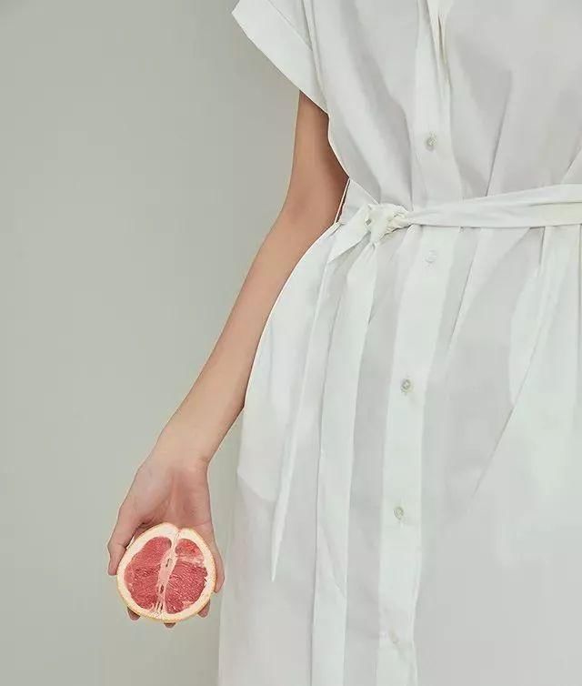 不挑身材的衬衫裙，气质满分