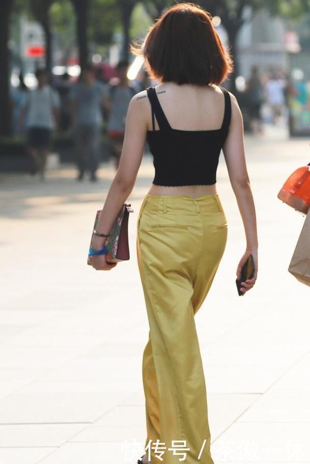 「最美」街拍姐姐们的背影真好看,以你的品味,哪枚最美