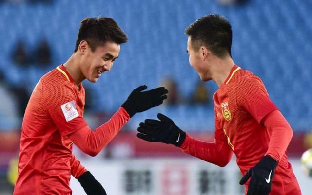 为了黑而黑!某博主称国足吐槽亚运村 朱艺辟谣:他们不在万隆