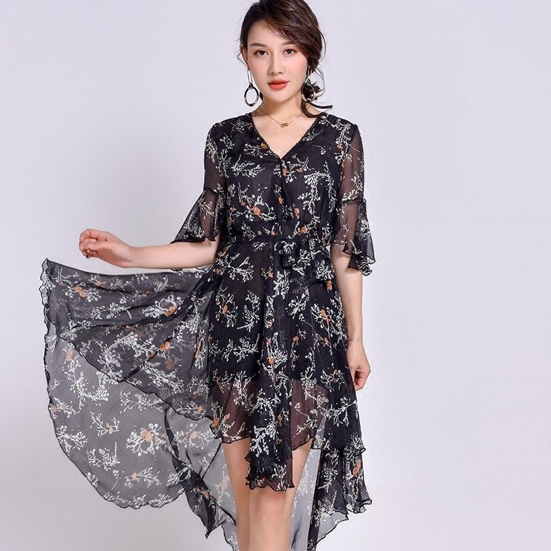 柔美轻柔真丝裙，弥满着温柔少女气息，夏日凉凉美上天