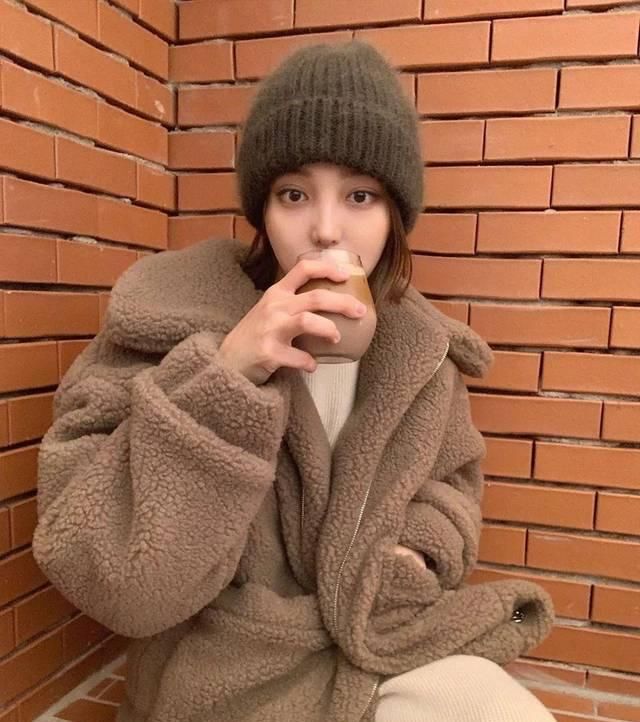  干净■时尚穿搭：同材质成套穿，舒服又干净~