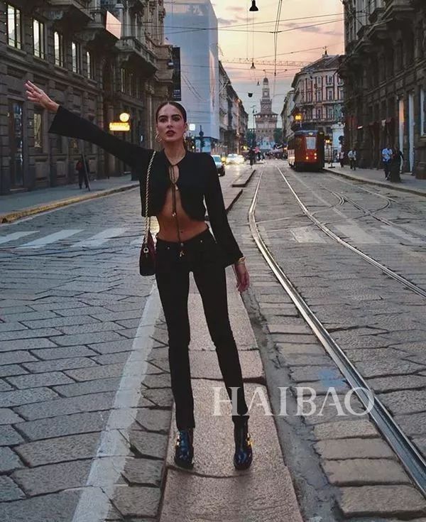 火了| 霸占热搜、大秀性感，2018世界杯第一美女原来是她!