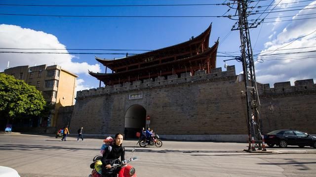 老年人的愿望：退休后去各地租房子旅游，一住三个月，可行吗？