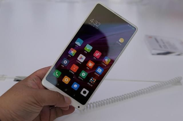 要涨价!雷军疯狂自曝小米MIX2S,还顺便把友商