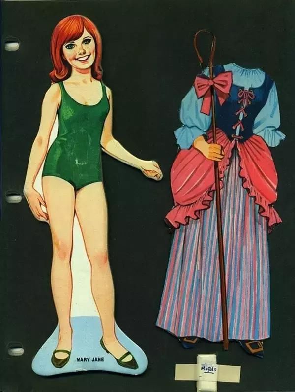 杨幂脚上这双鞋流行了100多年，倪妮Baby都要争着穿！