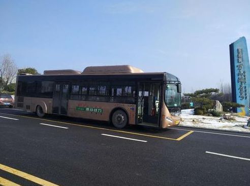  #通勤高峰时段#3月2日起 郑州公交对运营班次进行再调整