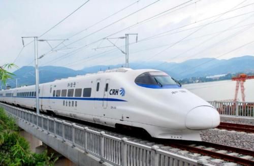 中国游客坐日本高铁：感觉很别扭，这跟我们高铁怎么不一样