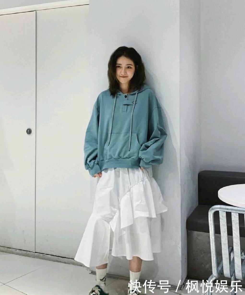 『小腿』身高不足160的女生,这3个“长度”的裙子尽量别穿,会矮上加矮哦