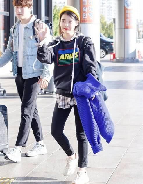 『感觉』教材一样的小个子女生穿衣搭配实例教程，iu每一套全是經典配搭，时尚潮流又显高