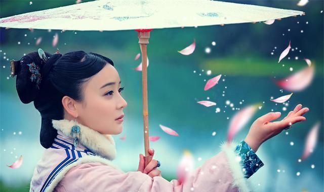 「高难度」古装剧的撑伞美人，杨紫甜美可爱，刘亦菲高难度，而她最为经典