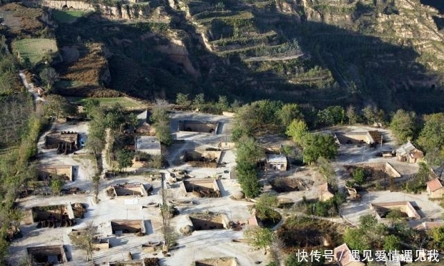 中国最奇怪的两座村庄：“一个在天上一个在地下”，还都在河南省