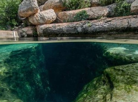 全球最危险地带，深不见底，游客们却争着跳下