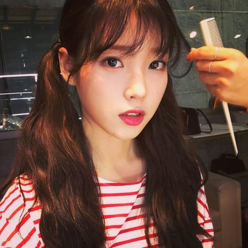 这样扎头发，睡一觉就有超自然卷发，每天多睡15分钟，懒人必学