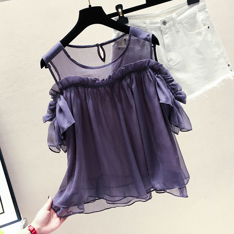 40岁老婆，出门从不被叫大姐，就穿小衫+短裤，显年轻还显身高