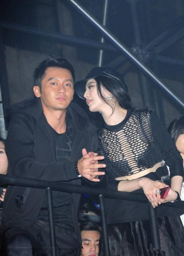 李晨摘婚戒表分手，网友的爆料彻底否定这一说法