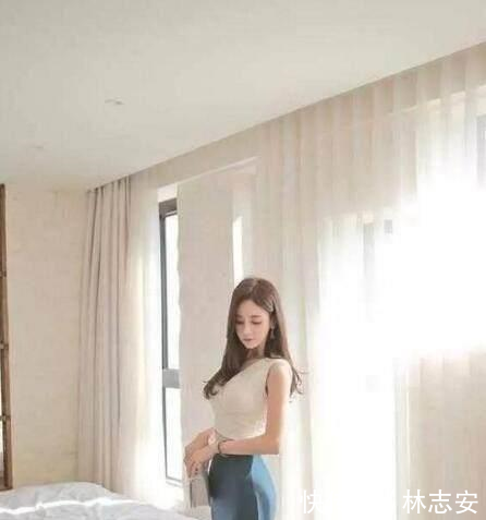 开叉长裙超时尚，性感美腿若隐若现，打造女神气质！