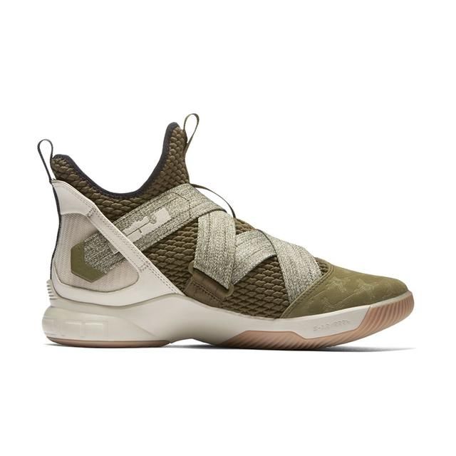 军事气息！LeBron Soldier 12 全新配色抢先预览