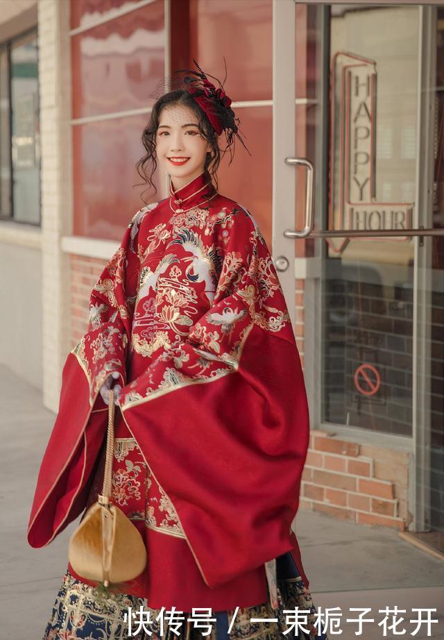  【大明】这些配色也太高调了吧，穿上它，你就是最有名的大明贵妇了