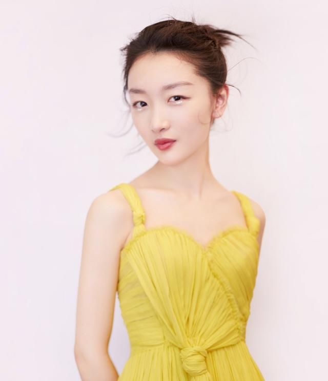  『脸上』脸上有这4个特征的女生不要留“刘海”,否则太难看,信我的准没错