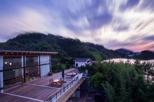  【岛上的破】40岁中年大叔，买下一座岛，将岛上破屋改造成豪宅，让人羡慕