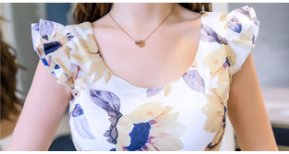 丰满的女人别穿丝袜，包臀裙+绑带鞋，前凸后翘!挡不住的女人味