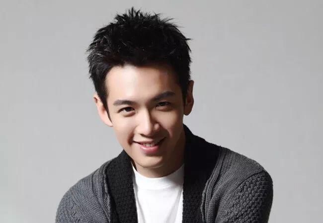 杨幂粉丝人肉网友?范冰冰电影再遭下架?柯震东被人民日报点名批评